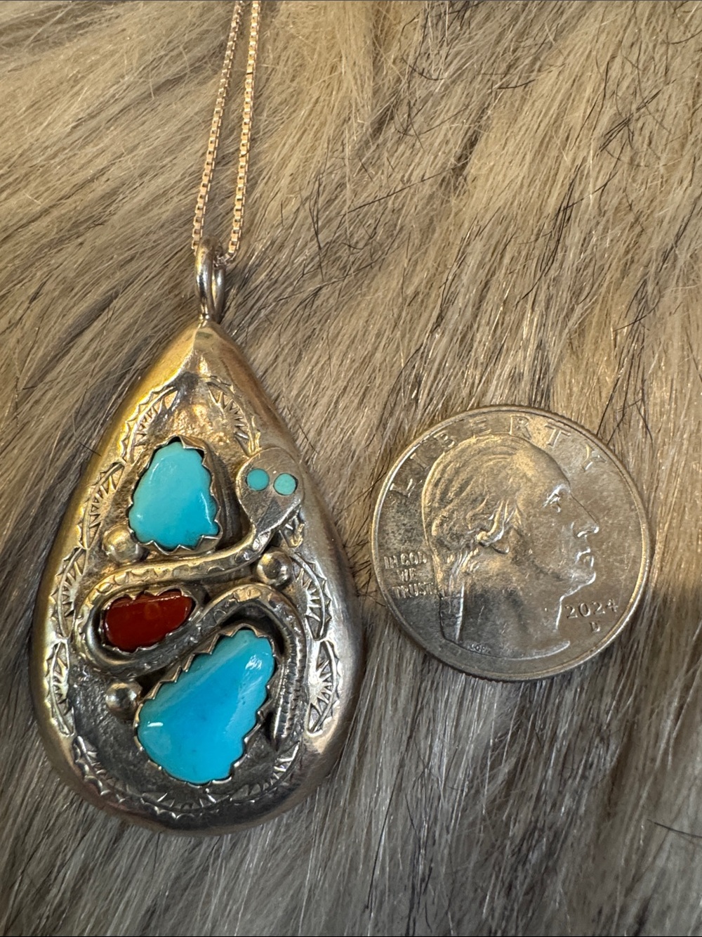 Vintage Native American Sterling Teardrop Pendant Necklace with Turquoise & Red - Picture 5 of 9